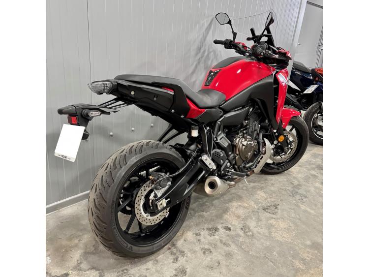 YAMAHA TRACER 7