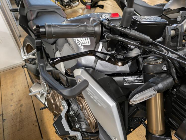 HONDA CB 650 R