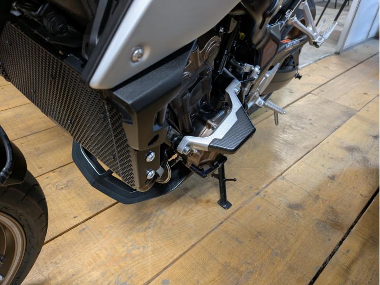 HONDA CB 650 R