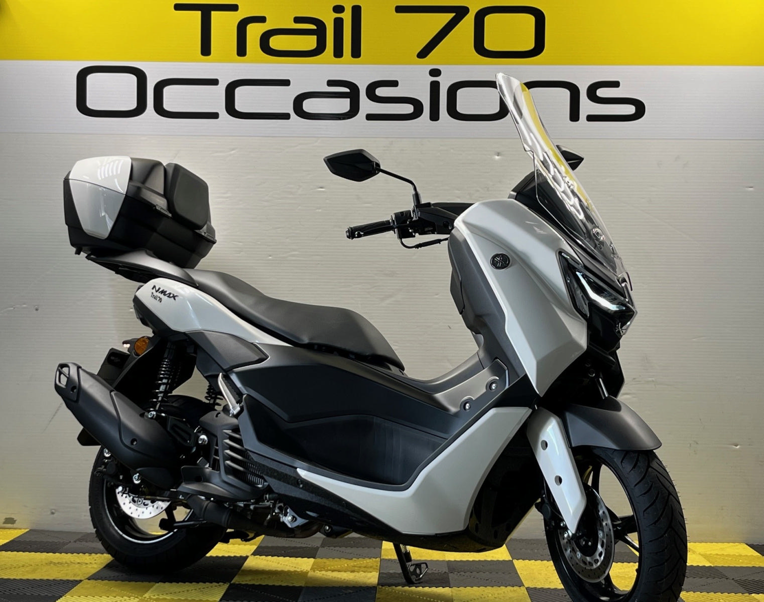 YAMAHA NMAX 125