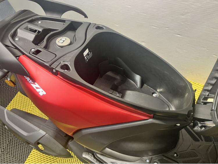 YAMAHA RayZR 125