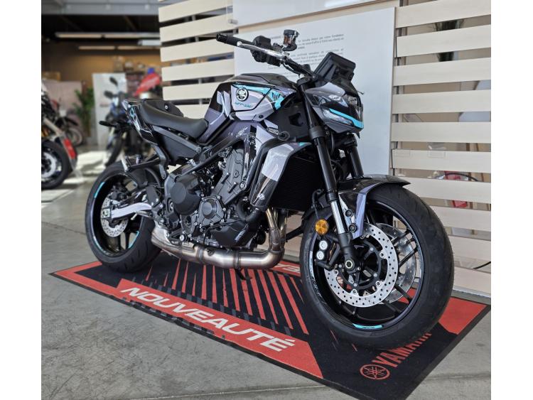 YAMAHA MT-09