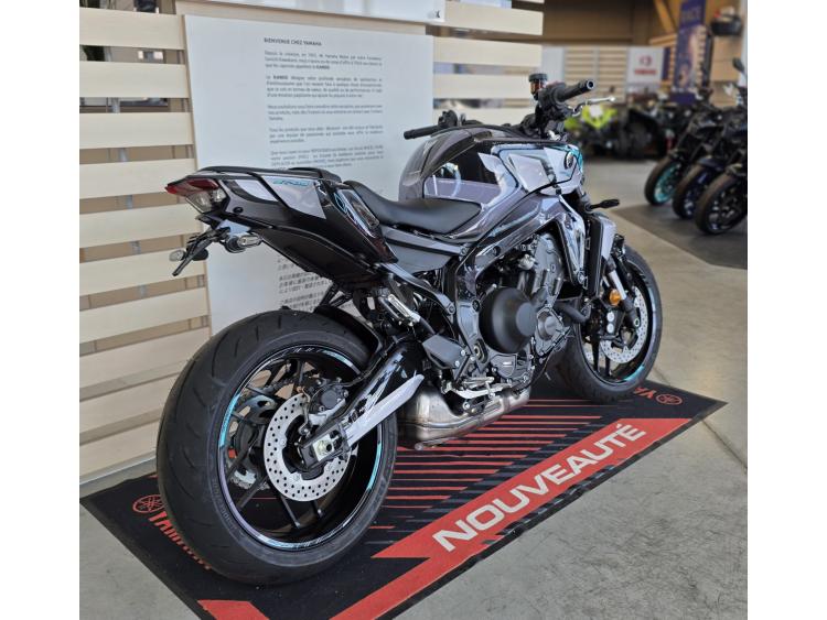YAMAHA MT-09