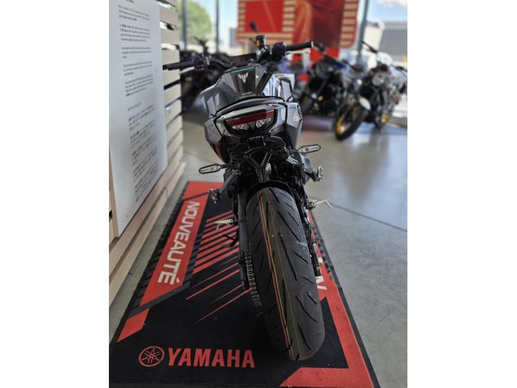 YAMAHA MT-09