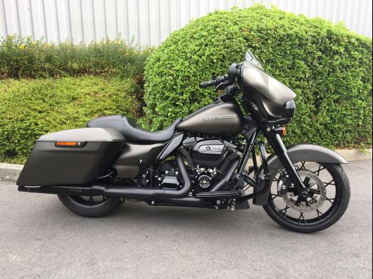 HARLEY-DAVIDSON TOURING STREET GLIDE 1868 SPECIAL
