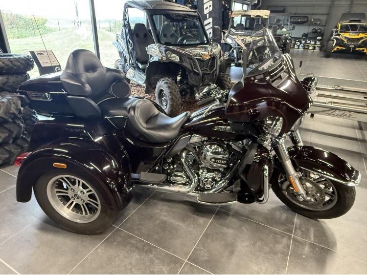 HARLEY-DAVIDSON TRIKE TRI GLIDE 1690