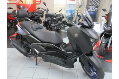YAMAHA XMAX 125