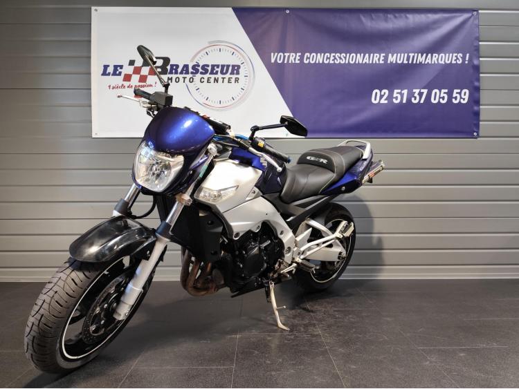 SUZUKI GSR 600