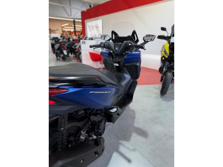 HONDA FORZA 125