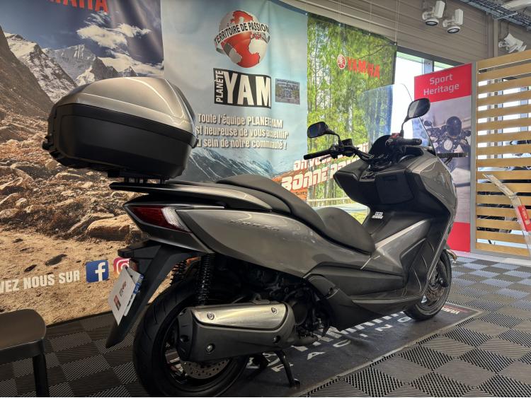 HONDA FORZA 300