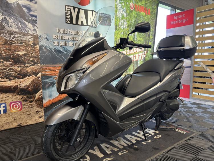 HONDA FORZA 300