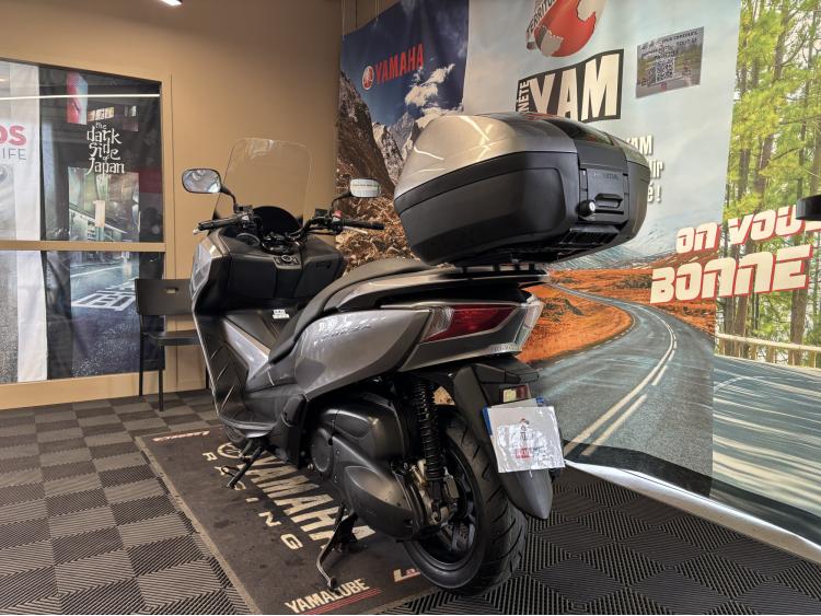 HONDA FORZA 300