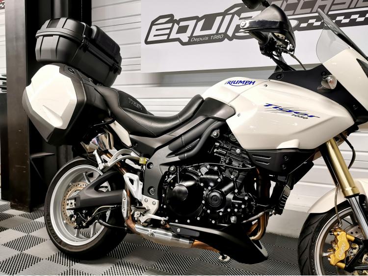 TRIUMPH TIGER 1050 ABS