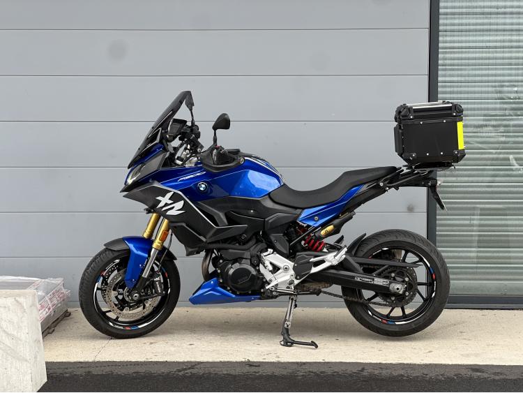 BMW F 900 XR