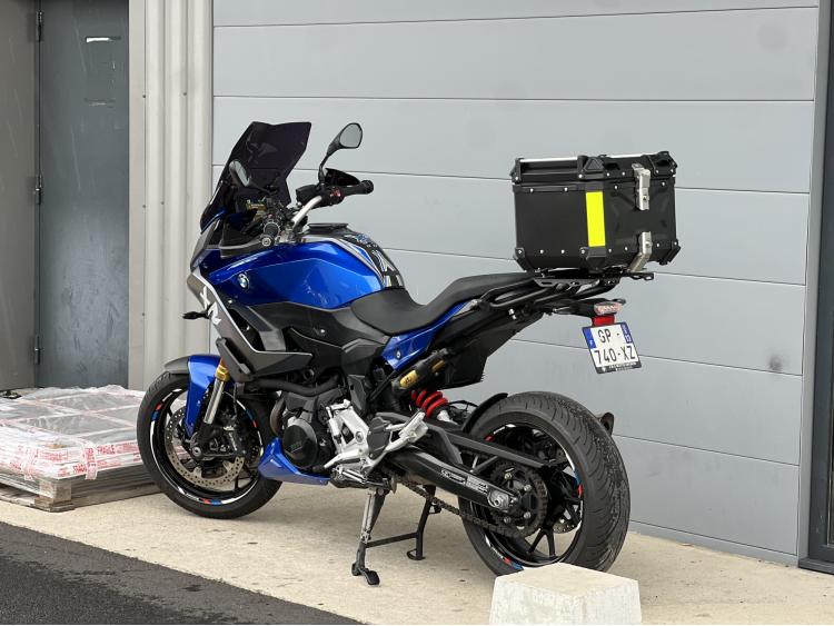 BMW F 900 XR