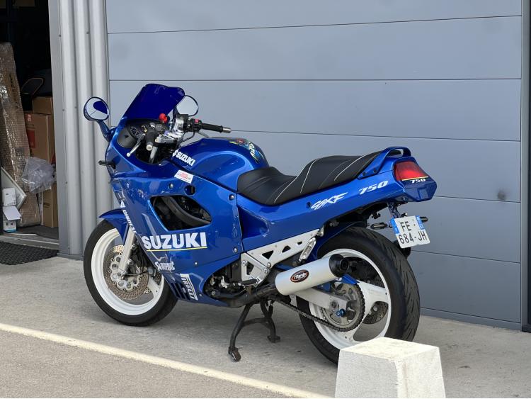 SUZUKI GSXF 750