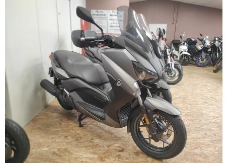 YAMAHA XMAX 125