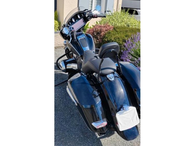 BMW R 18 B r18b classic harley street glide road indian chieftain