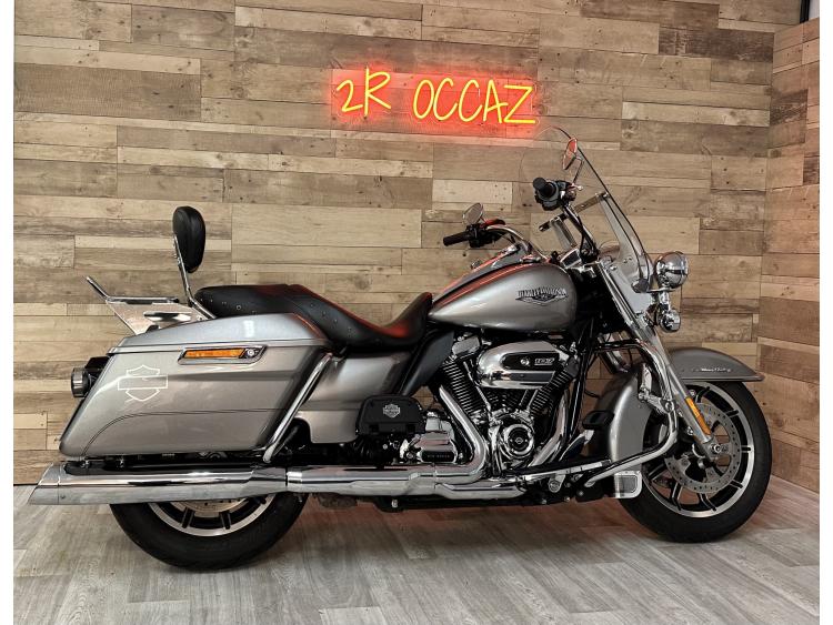 HARLEY-DAVIDSON  ROAD KING 1745