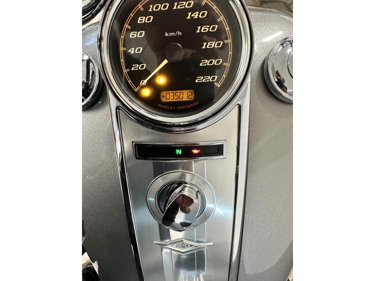 HARLEY-DAVIDSON  ROAD KING 1745