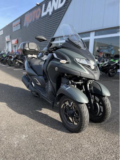 YAMAHA TRICITY 300