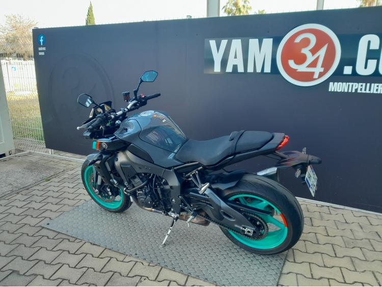 YAMAHA MT-10