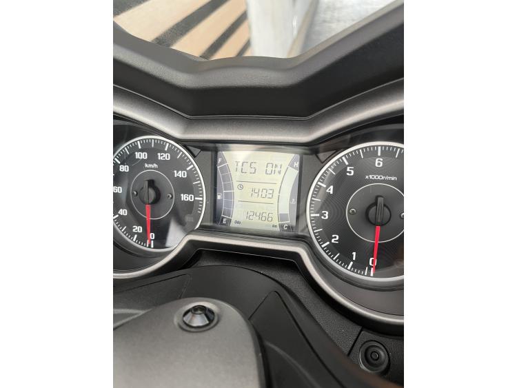 YAMAHA XMAX 300 (X-MAX X MAX)