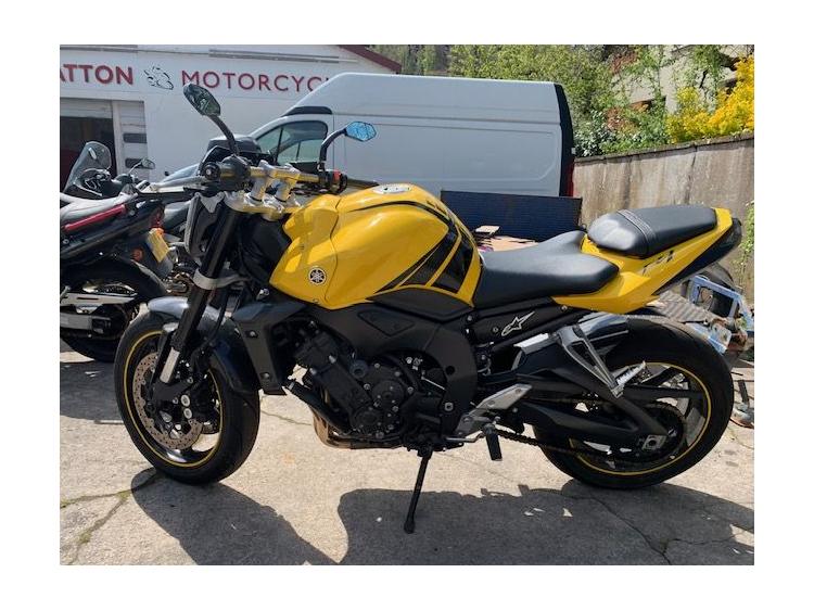 YAMAHA FZ1