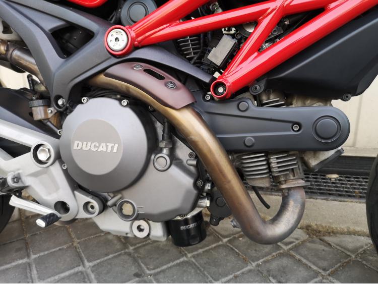 DUCATI 696 MONSTER A2