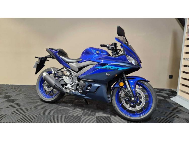 YAMAHA YZF-R3 120 € par mois