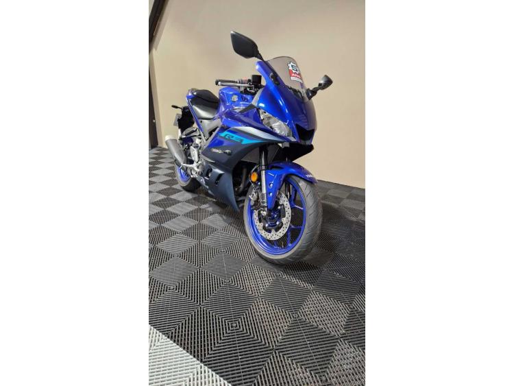 YAMAHA YZF-R3 120 € par mois