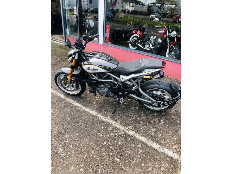 INDIAN FTR 1200 R CARBON