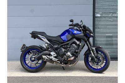 YAMAHA MT-09