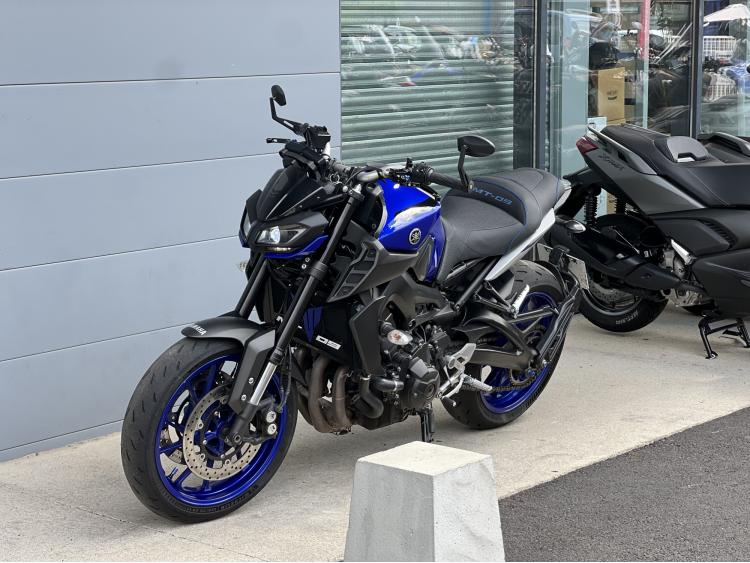 YAMAHA MT-09