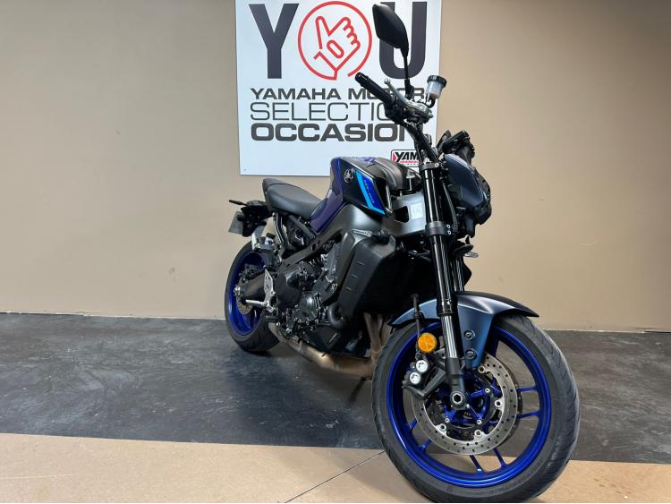 YAMAHA MT-09