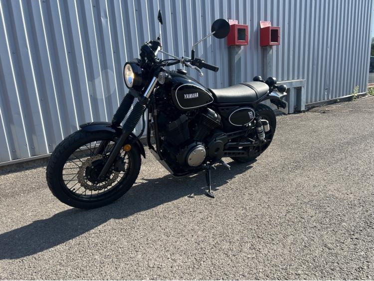 YAMAHA SCR 950 AKRAPOVIC