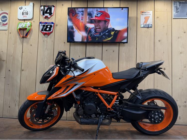 KTM 1290 SUPER DUKE R