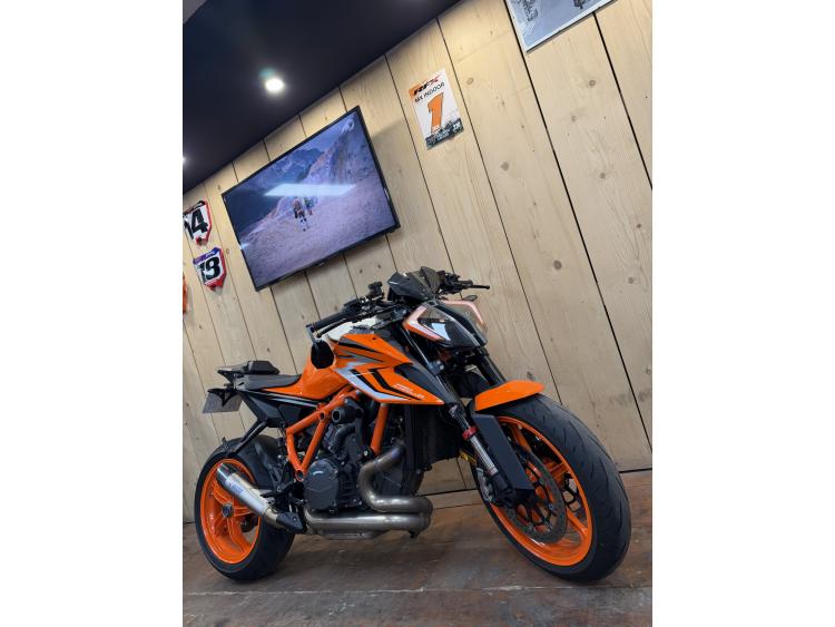 KTM 1290 SUPER DUKE R