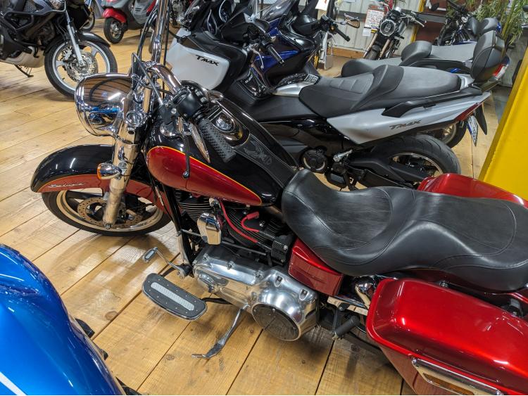 HARLEY-DAVIDSON DYNA SWITCHBACK 1690