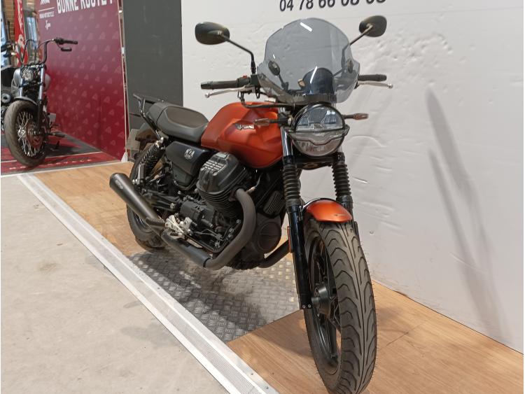 MOTO GUZZI V7 STONE