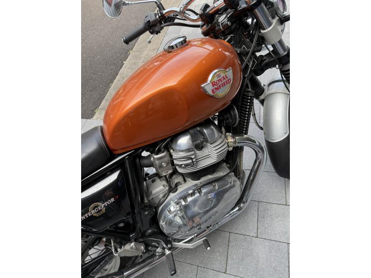 ROYAL ENFIELD INTERCEPTOR 650
