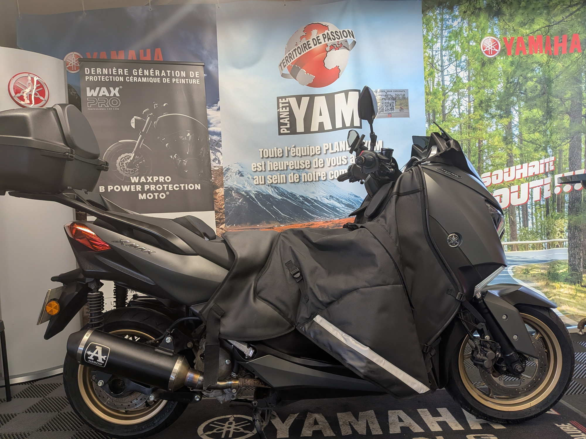 YAMAHA XMAX 300 Tech Max
