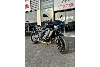 YAMAHA MT-09