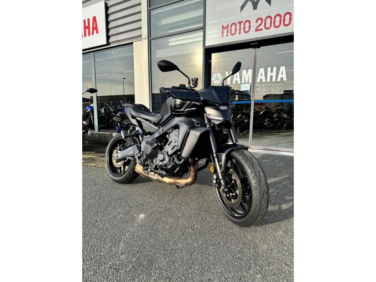 YAMAHA MT-09