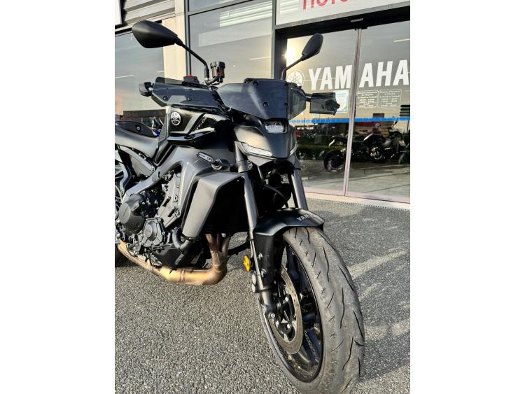 YAMAHA MT-09