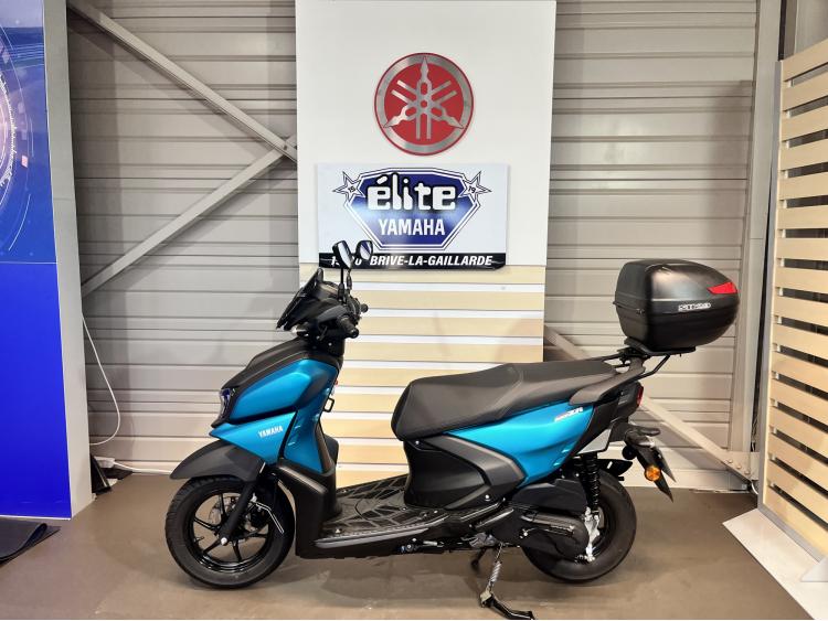 YAMAHA RayZR 125 + TOP CASE 