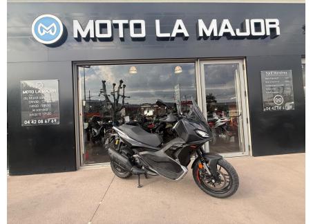 APRILIA SR GT 400