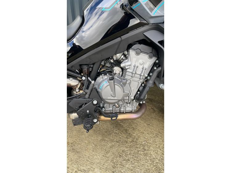 CF MOTO MT 800 SPORT