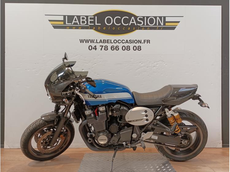 YAMAHA XJR 1300 CAFE RACER