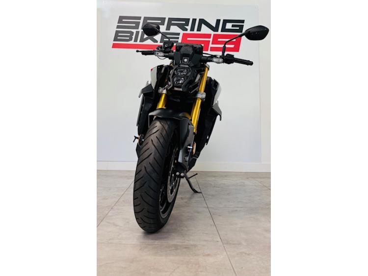 SUZUKI GSX-S 1000